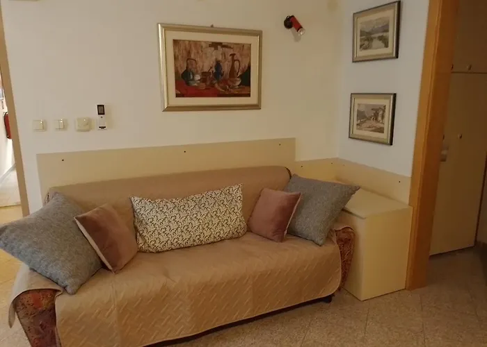 Hiša za goste Koren At Winery