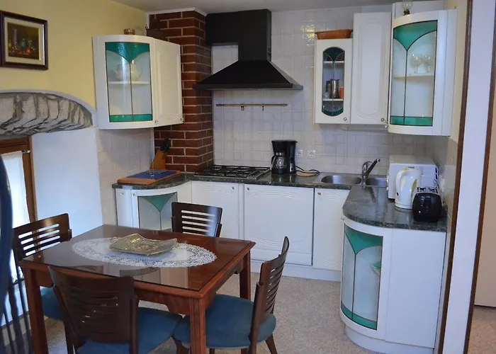 Hiša za goste Koren At Winery